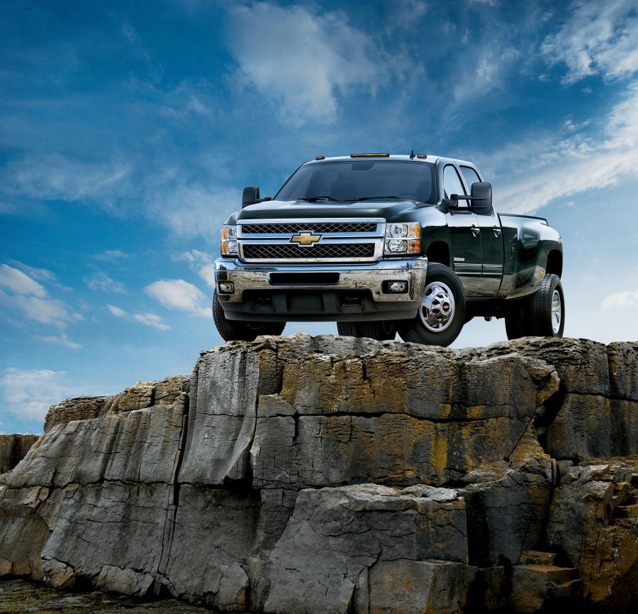  Chevrolet Silverado 3500 HD 2011 года  (фото 2 из 2)
